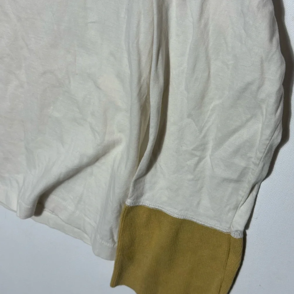 Vintage Y2K Levi's Casuals Off-White Tee contrast cuff